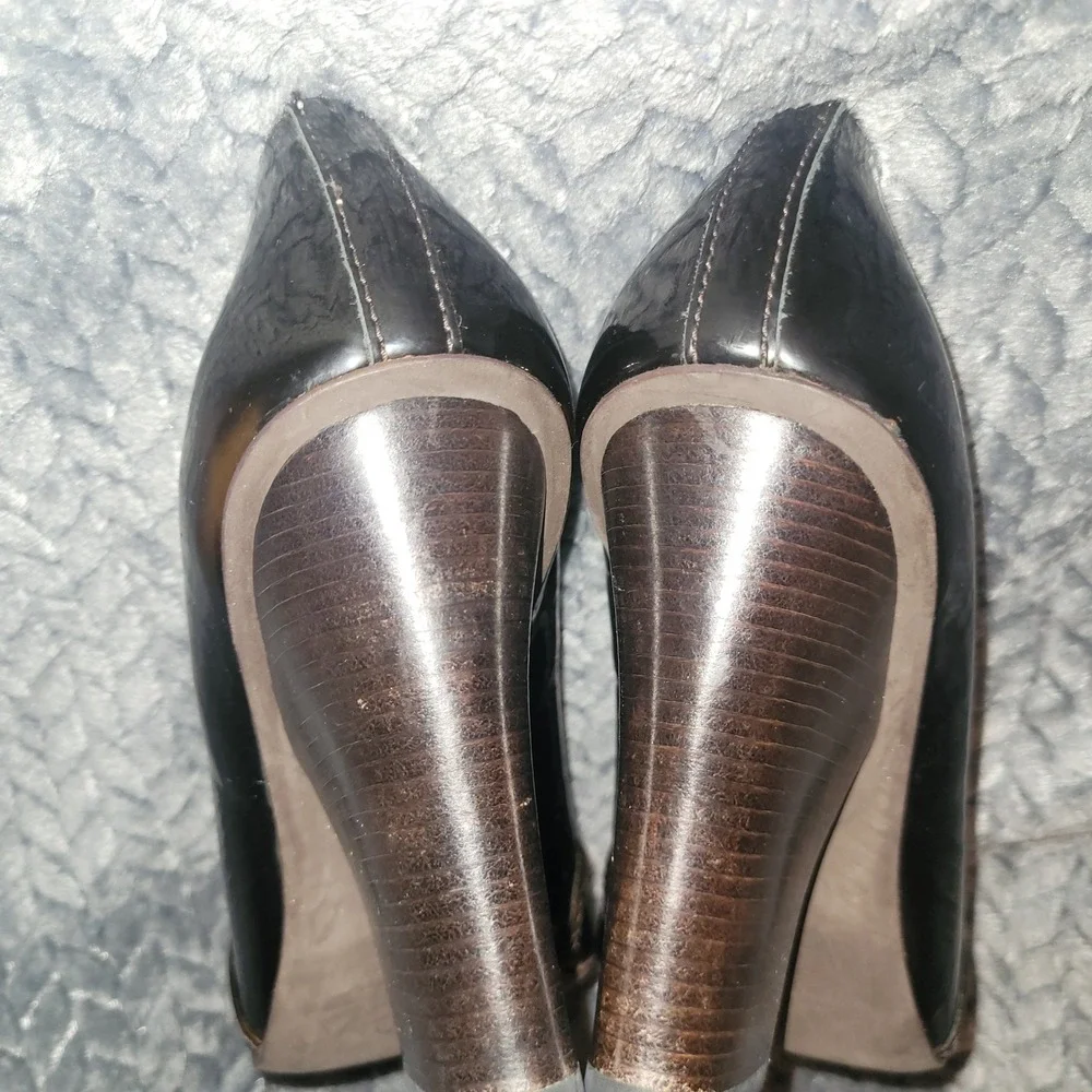 Michael Kors brownish Black Patent Leather Loafer Heels Size 8 1/2 M 3 inch heel